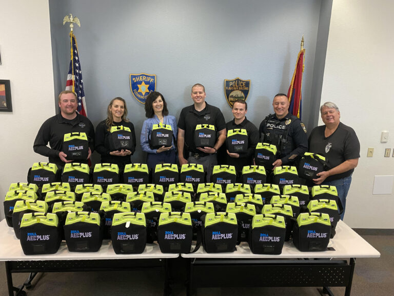 Flagstaff police now have AEDs with them on patrol